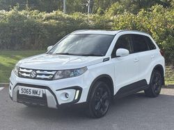 White Used 2015 Suzuki Vitara SZ5 SUV | £8,200 (Fair price)