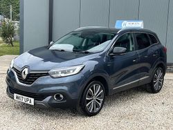 Grey Used 2017 Renault Kadjar Signature SUV | £7,999 (Fair price)
