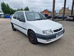 White Used 1999 Citroën Saxo Hatchback | £600