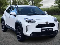 White Used 2024 Toyota Yaris Hybrid Design Estate | £23,200 (Fair price)