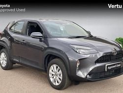 Used 2025 Toyota Yaris Hybrid Estate | £22,289 (Good price)