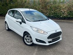 White Used 2013 Ford Fiesta Zetec Hatchback | £4,995 (Good price)