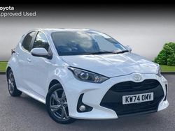 White Used 2025 Toyota Yaris Hybrid Hatchback | £19,835 (Fair price)