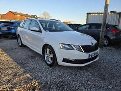 White Used 2019 Skoda Octavia SE Estate | £8,990 (Good price)
