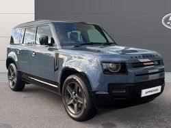 Blue Used 2025 Land Rover Defender SE Dynamic SUV | £67,423 (Fair price)