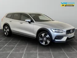 Silver Used 2019 Volvo V60 CC Plus Estate | £17,895 (Fair price)