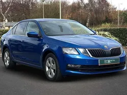 Race blue metallic Used 2019 Skoda Octavia SE Technology Hatchback | £9,000 (Good price)