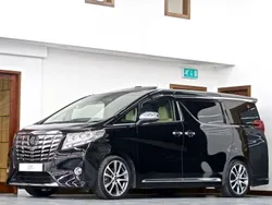 Black Used 2016 Toyota Alphard Executive MPV | £30,995