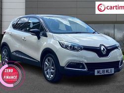 Cream/black Used 2018 Renault Captur Dynamique SUV | £11,829 (Fair price)