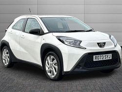 White Used 2023 Toyota Aygo PURE Hatchback | £15,650 (Fair price)