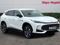 White Used 2025 MG HS Trophy SUV | £21,311 (A bit pricey)