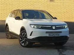 White New 2025 Vauxhall Grandland X SUV | £29,998 (Fair price)