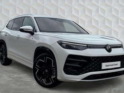 White Used 2025 VW Tayron R-line SUV | £37,600 (Fair price)