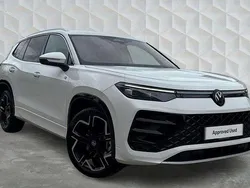 White Used 2025 VW Tayron R-line SUV | £39,250 (Fair price)