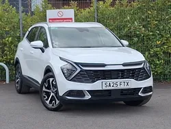 White New 2025 Kia Sportage 3 SUV | £28,998 (Fair price)