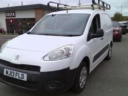 White Used 2013 Peugeot Partner S MPV | £1,995 (Fair price)