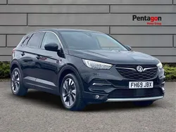 Black Used 2019 Vauxhall Grandland X SRi SUV | £10,106 (Fair price)