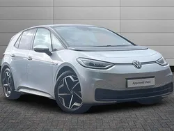 Scale silver with black roof Used 2021 VW ID.3 Pro Performance Hatchback | £17,999 (Expensive)
