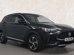 Black Used 2024 MG HS Trophy SUV | £17,790 (Fair price)