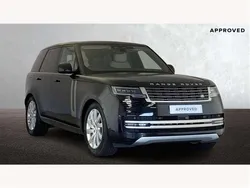 Santorini black New 2025 Land Rover Range Rover SE SUV | £98,495 (Expensive)