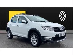 White Used 2016 Dacia Sandero Lauréate Hatchback | £4,232 (Fair price)