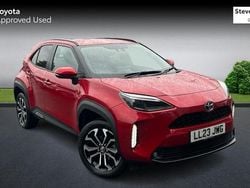 Used 2025 Toyota Yaris Hybrid Design Estate | £20,594 (Good price)