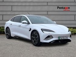 Polar white Used 2025 BYD Seal Sedan | £33,995 (Good price)