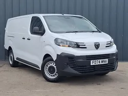 White New 2024 Peugeot Expert Van | £18,998 (Fair price)
