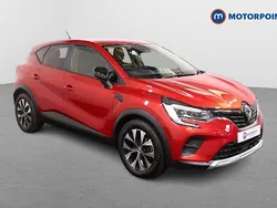 Red Used 2023 Renault Captur Evolution SUV | £15,399 (Fair price)