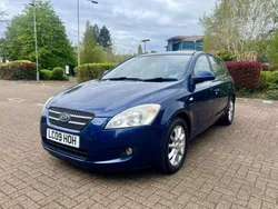 Blue Used 2009 Kia Ceed Hatchback | £1,495 (Good price)