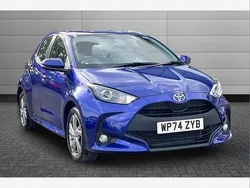 Juniper blue Used 2025 Toyota Yaris Hybrid Hatchback | £18,998 (Good price)