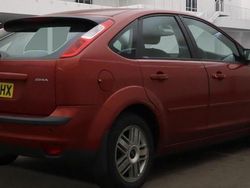 Red Used 2007 Ford Focus Ghia Hatchback | £895 (Good price)