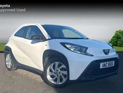 Pure white Used 2023 Toyota Aygo X PURE SUV | £11,176
