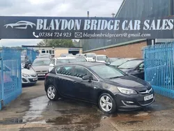 Black Used 2014 Vauxhall Astra SRi Hatchback | £2,095 (Good price)