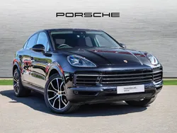 Jet black metallic Used 2022 Porsche Cayenne SUV | £62,990 (Fair price)
