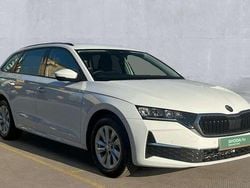White New 2024 Skoda Octavia SE Technology Estate | £23,870 (Good price)