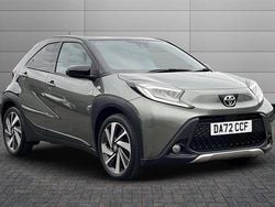 Cardamom green with black Used 2022 Toyota Aygo X SUV | £15,595