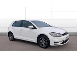 White Used 2017 VW Golf VII SE Hatchback | £12,995 (Fair price)