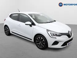 White Used 2022 Renault Clio V Iconic Hatchback | £10,999 (Good price)
