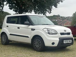 White Used 2009 Kia Soul 2 SUV | £1,800 (Fair price)