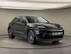 Jet black Used 2024 Porsche Macan SUV | £62,000 (Fair price)