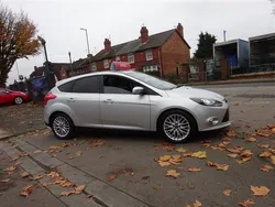 Metallic silver Used 2013 Ford Focus Zetec Hatchback | £3,995 (Fair price)