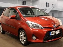 Used 2013 Toyota Yaris Hybrid | £7,990 (Expensive)