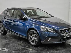 Blue Used 2015 Volvo V40 CC Estate | £7,495 (Fair price)