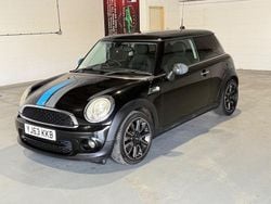 Black Used 2013 Mini Cooper D Hatch Hatchback | £2,995 (Super price)