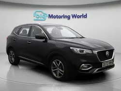 Black Used 2022 MG HS Excite SUV | £13,800 (Fair price)