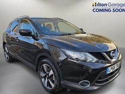 Black Used 2017 Nissan Qashqai N-Connecta SUV | £10,700 (Good price)