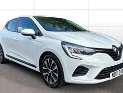 White Used 2021 Renault Clio V Iconic Hatchback | £10,603 (Fair price)