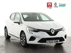 White Used 2022 Renault Clio V Iconic Hatchback | £12,350 (Fair price)