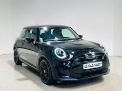 Black Used 2023 Mini Cooper SE Hatch Hatchback | £16,000 (Fair price)